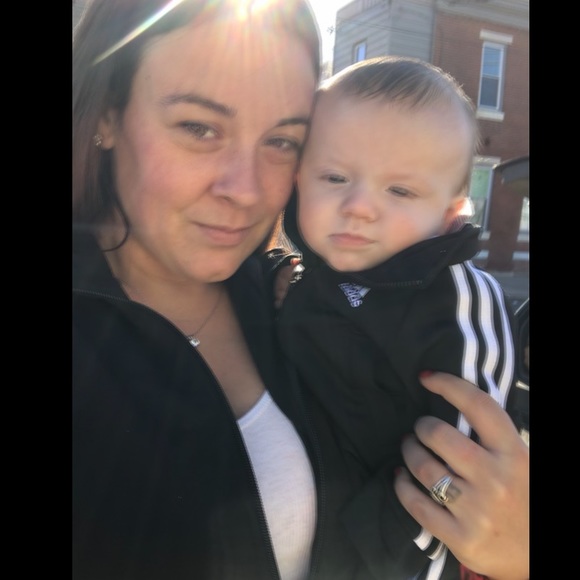 Meet your Posher, Danielle - Picture 1 of 1